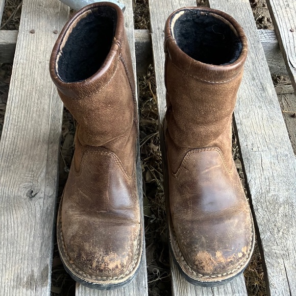 Ugg Leather/Suede Boots WORN - Picture 1 of 12
